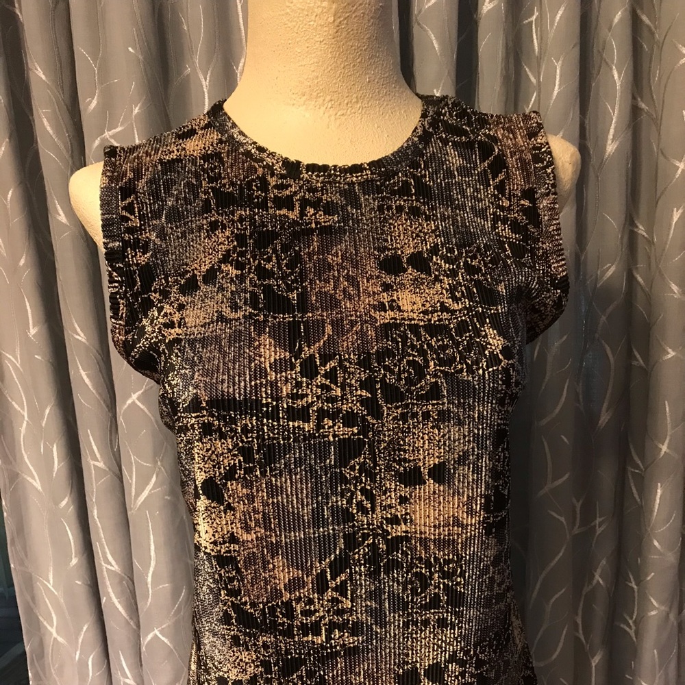 Plisse Sleeveless Top SZ S